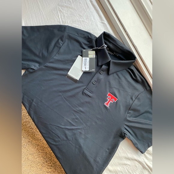 Mens size small Texas Tech Under Armour Polo (UPF) - Picture 2 of 2